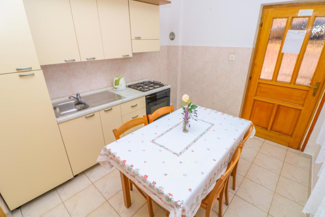 Apartment Marulic In Old Town Baška Eksteriør billede