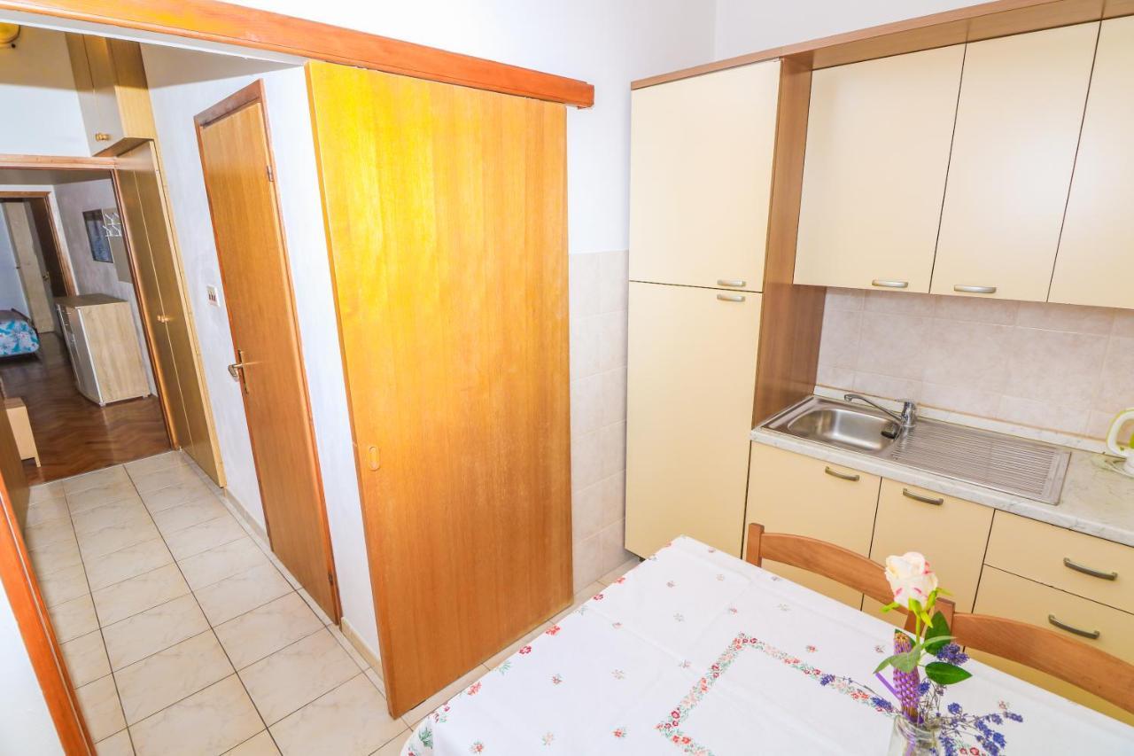 Apartment Marulic In Old Town Baška Eksteriør billede