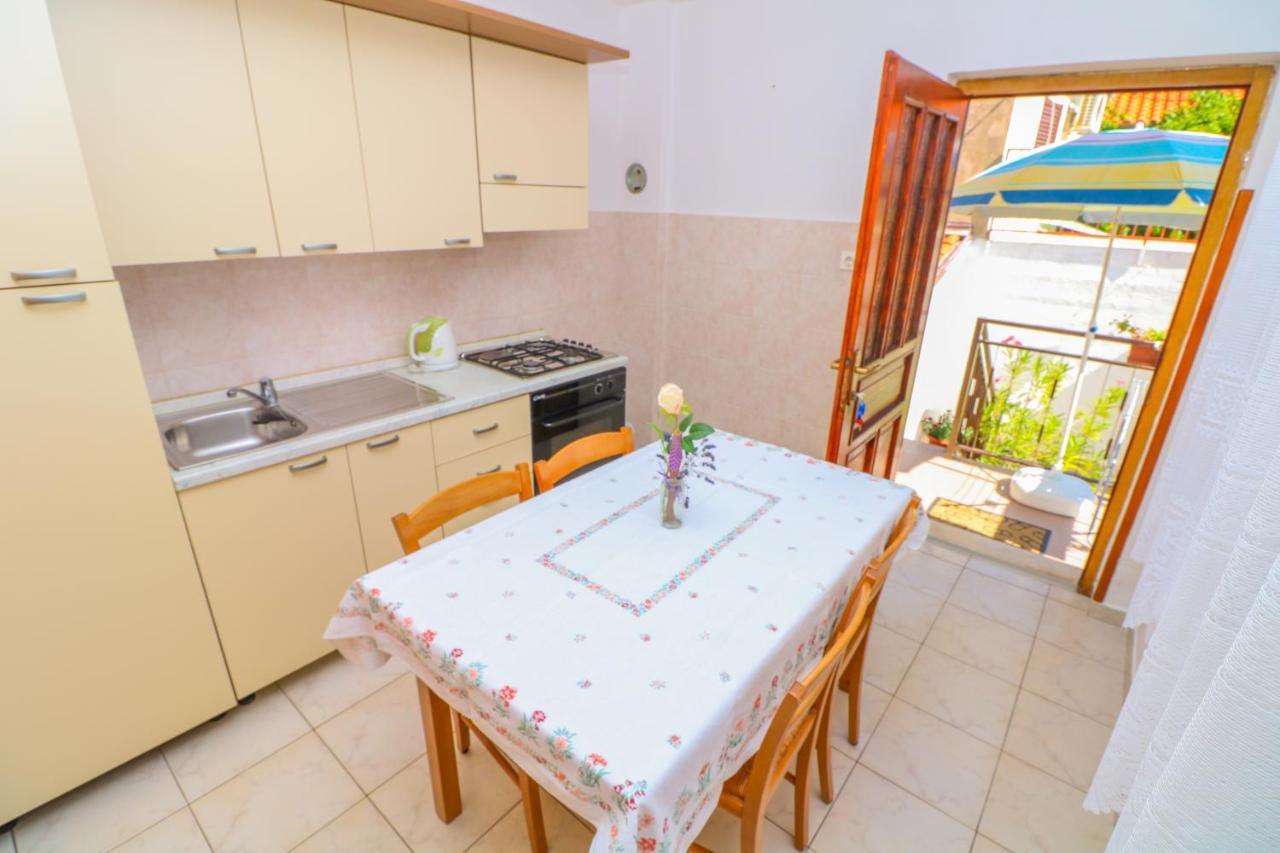 Apartment Marulic In Old Town Baška Eksteriør billede